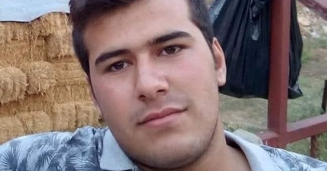 Kamyonetle çarpışan motosikletli kurye hayatını kaybetti