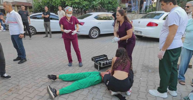 3 kız öğrenciyi yaralayan baba ve kızı tutuklandı