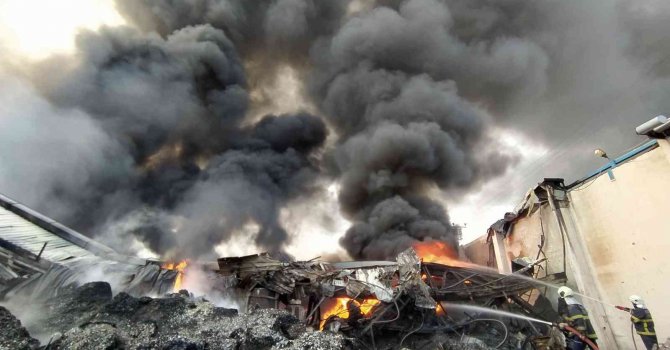 Adana’da alüminyum fabrikasında yangın