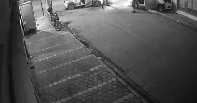 Aksiyon filmlerini aratmayan kovalamaca kazayla bitti