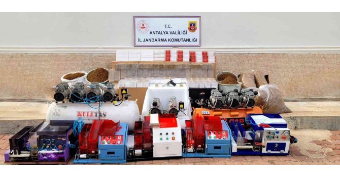 Antalya’da jandarmadan 500 bin liralık kaçak sigara operasyonu