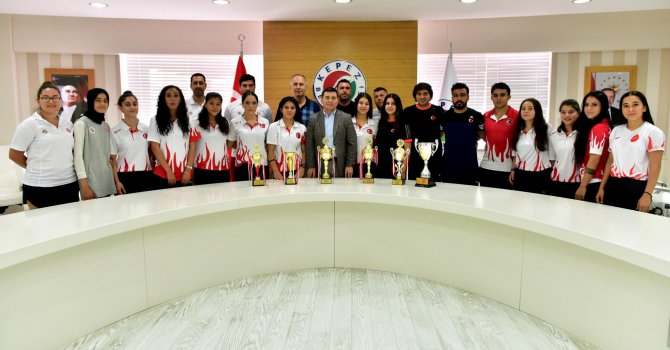 Tütüncü, “Kepez’in felsefesi gençlerin spor yapması”