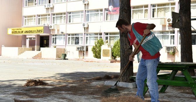 Denetimli serbestlik yükümlülerinden okul temizliği