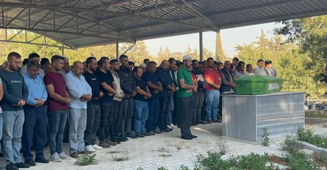 Hatayspor maçına giderken, kaza yapan sürücü ve yeğeni toprağa verildi