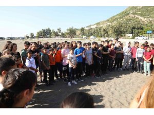 Hatay’da 100 öğrenciye deniz kirliliği anlatıldı