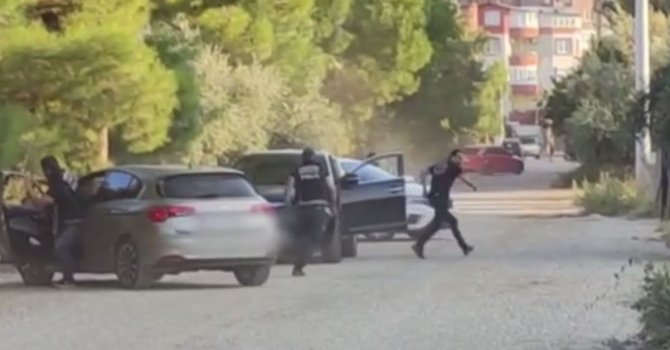 Antalya’da uyuşturucu tacirlerinin ormanlık alan planını polis bozdu
