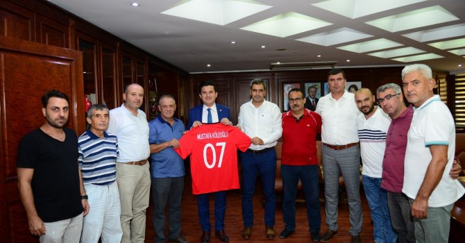 Futbolun temsilcilerinden başkanlara ziyaret