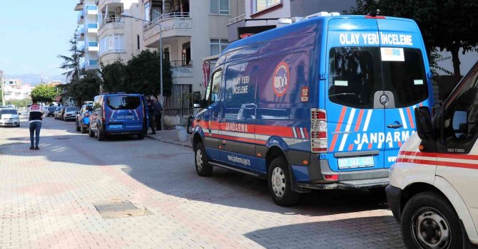 Yeni doğan bebek 5. kattan aşağıya atıldı