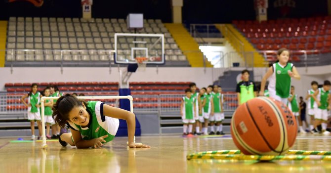 Kepez’in çocukları sporla büyüyor