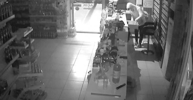 Antalya’da levyeli hırsız durdurulamıyor