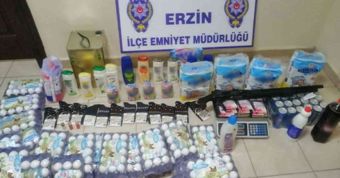 Erzin’de markete giren 4 hırsızlık şüphelisi yakalandı