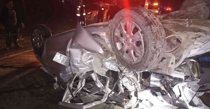 Düğün dönüşü kazada aynı aileden 2 kişi öldü, 5 kişi yaralandı