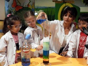 Antalya Bilim Merkezi’nde miniklere bilim aşılanıyor