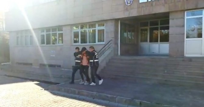 Kendisini ’polis’ olarak tanıtan dolandırıcı telefonla ulaştığı kişiyi yüklü miktarda dolandırdı