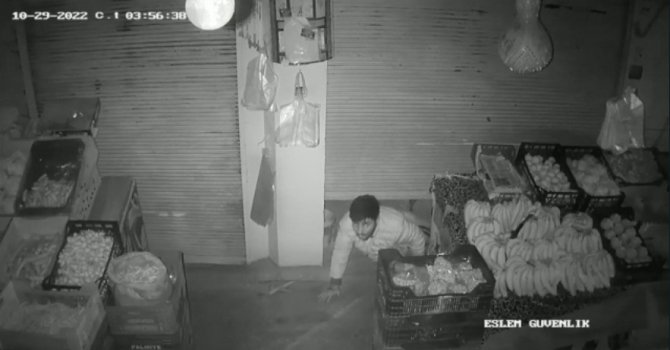 Levyeli hırsız yakayı ele verdi