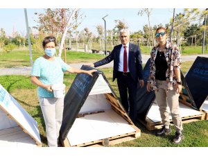 Mersin’de köpek kulübeleri, kedi yuvaları ve kuş evleri dağıtıldı