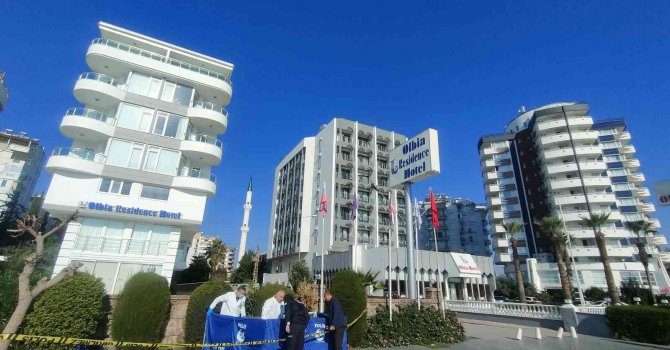 Oteller bölgesinde yaşadığı bankta ölü bulundu