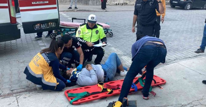 Kamyonetle çarpışan motosiklet sürücüsü ölümden döndü