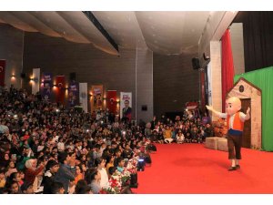 7 günlük tatilin keyfini Toroslar Çocuk Şenliği’nde çıkardılar