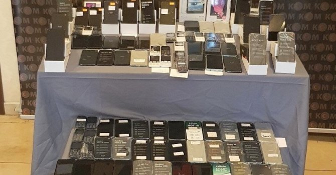 Osmaniye’de 175 adet gümrük kaçağı cep telefonu ele geçirildi