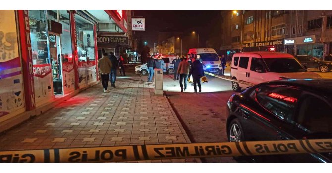 Silahların konuştuğu kavgada 1 kişi öldü, 2 kişi yaralandı