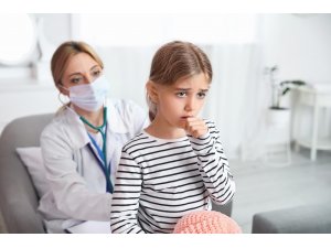 Dr. Erkman: "Bol sıvı alınması ve yudumlanarak içilmesi öksürüğü azaltır"