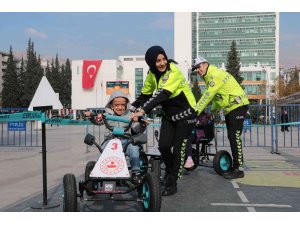 Öğrencilere trafik kuralları anlatıldı