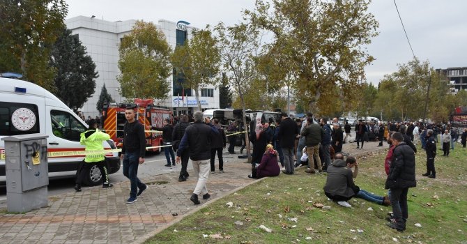 Servis minibüsüyle ile 5 aracın karıştığı kazada yaralı sayısı 17’ye çıktı