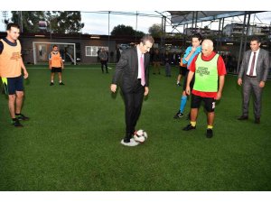 Çukurova Belediyesi birimler arası futbol turnuvası başladı