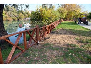 Irmak kenarlarına korkuluklu önlem