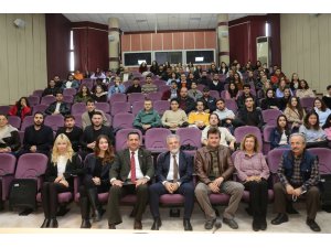 "Lozan Antlaşması’na aykırı olarak silahlandırılan Yunan adaları, Yunan tarafının saldırgan tutumunu göstermektedir"