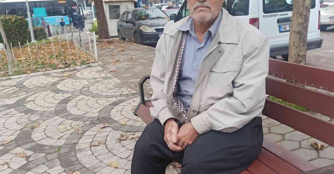 Baba, 15 yaşındaki kızının bulunmasını istiyor