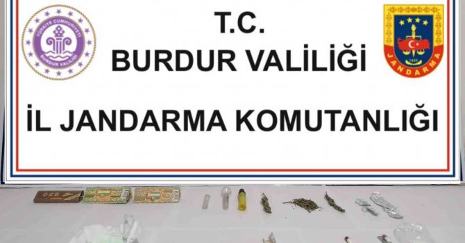 Burdur’da uyuşturucu madde kullanan 3 kişiye işlem yapıldı