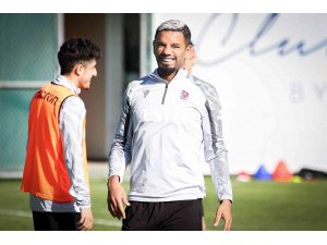 Peres: “Öz güvenimi geri kazandığımda takıma yine olabildiğince yardım etmeye çalışacağım”