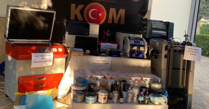 ATM’den dahi geçen sahte para basan 3 zanlıdan 2’si tutuklandı