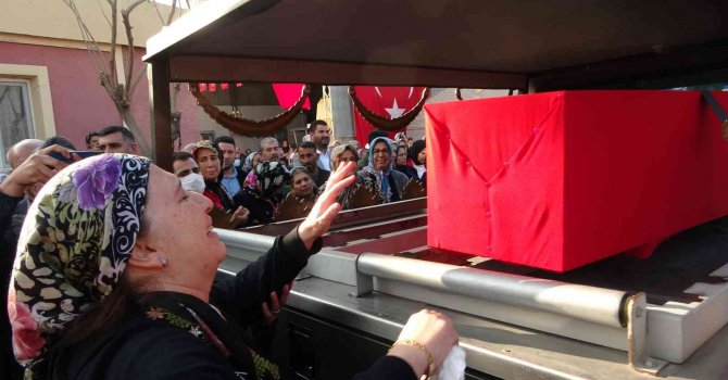 Şehit binbaşı Adana’da son yolculuğuna uğurlandı