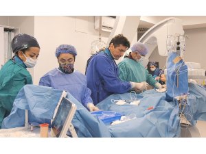 Kardiyolojinin kalbi Akdeniz Üniversitesi’nde attı