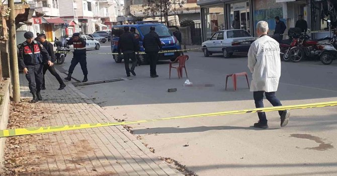 Sokak ortasında kavga kanlı bitti: 1 ölü