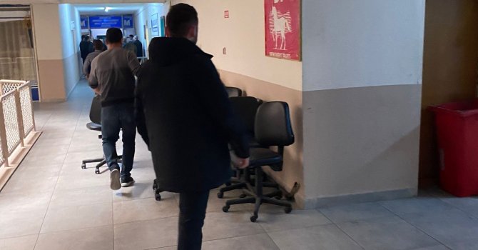 Demokrat Parti’nin Isparta’daki bürolarına haciz işlemi uygulandı