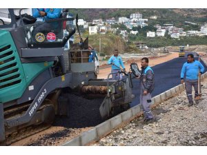 Yapımı tamamlanan Mamadı yolunda asfalt çalışması başladı