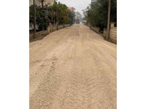 Mut’ta doğalgaz çalışmalarında bozulan yollar onarılıyor