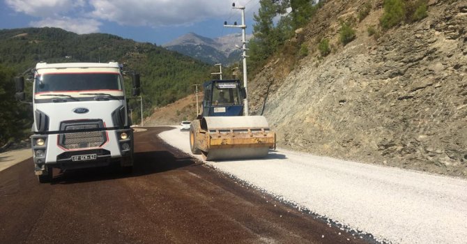 Alanya’da bozulan yollar asfaltlandı