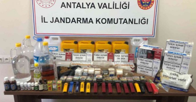 Jandarmadan kaçak alkol ve sigara operasyonu
