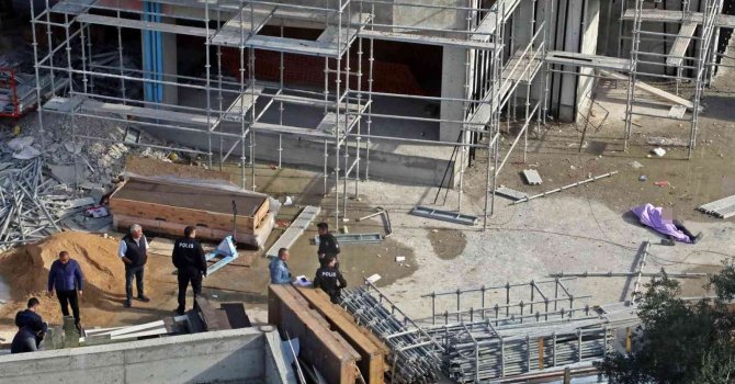 İnşaattaki iskeleyi toplayan işçi 8’inci kattan düşerek hayatını kaybetti