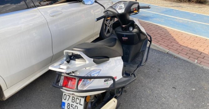 Gazipaşa’da motosikletten düşen Rus turist yaralandı