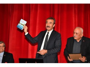 Başkan Çetin’i duygulandıran öğretmen