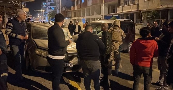 Belediyenin kepçesini çalıp, 3 araca çarpan şüpheli tutuklandı