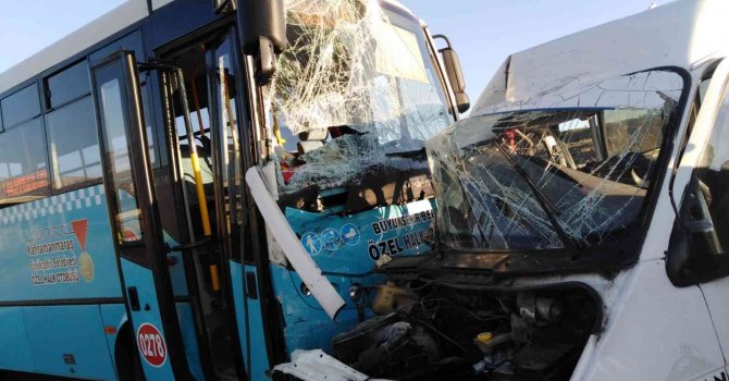 Kahramanmaraş’ta halk otobüsü ile minibüs çarpıştı: 1 ölü, 4 yaralı