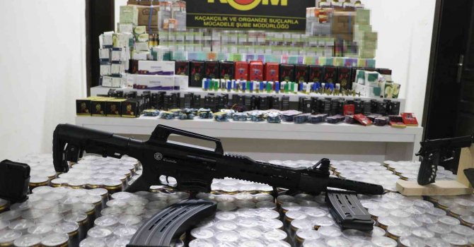 Mersin’de yaklaşık 1 milyon lira değerinde cinsel içerikli ürünler ele geçirildi