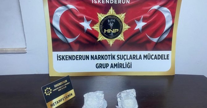 Durdurulan araçtan uyuşturucu çıktı: 5 gözaltı